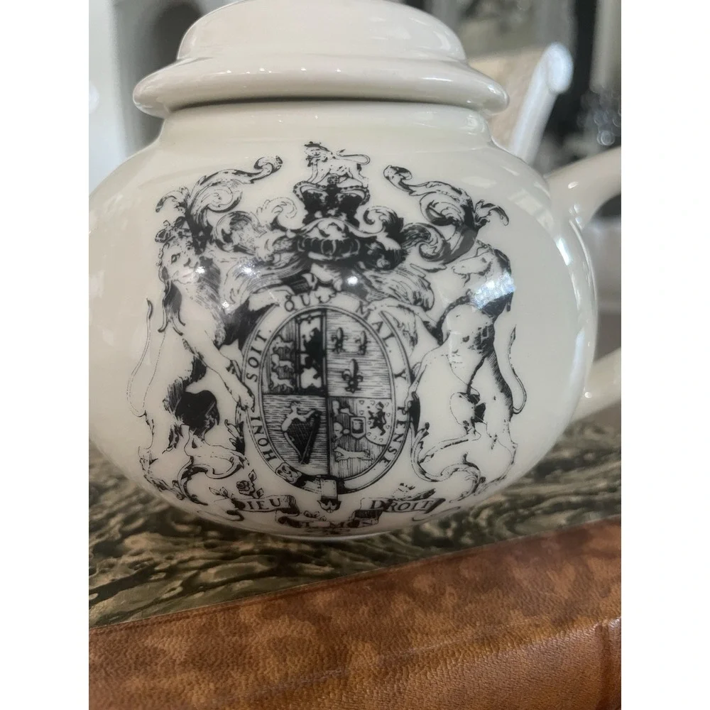 Homer Laughlin Williamsburg King's Arms‎ Tavern Mini 2 Cup Teapot EUC